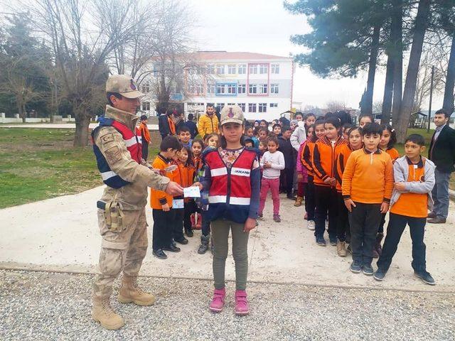 Nurdağı’nda ’’Öncelik Hayatın Öncelik Yayanın