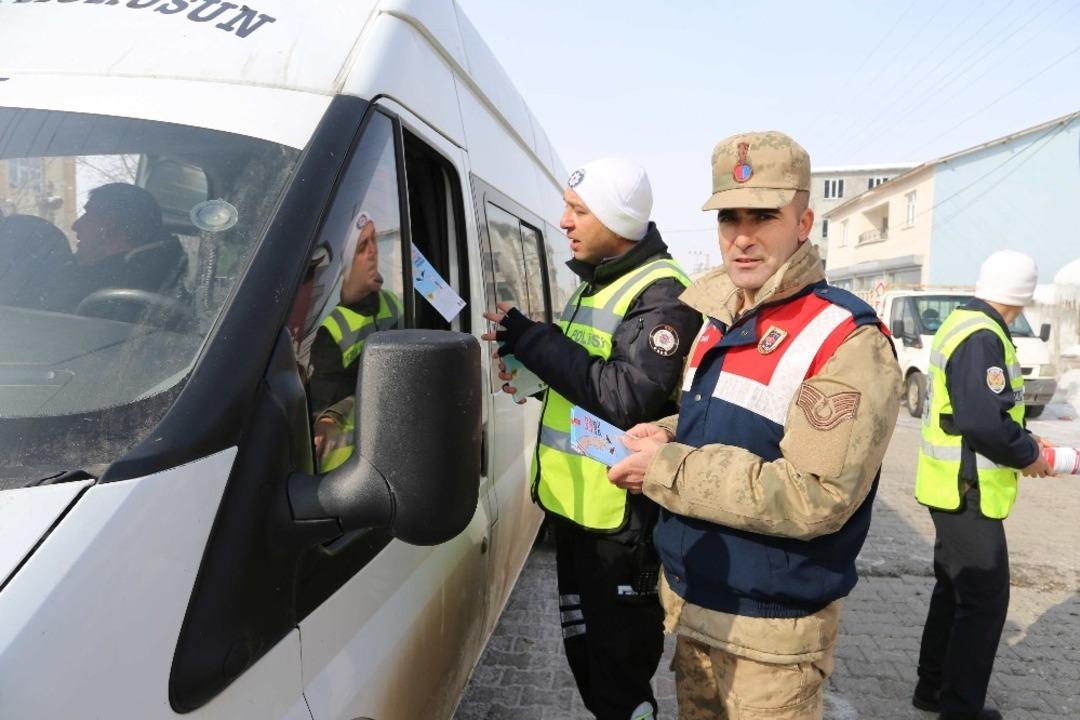 Vartolu &ouml;ğrencilere trafik eğitimi