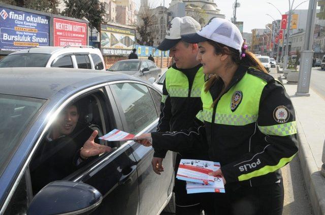 Cizre’de yaya öncelikli trafik uygulaması başlatıldı