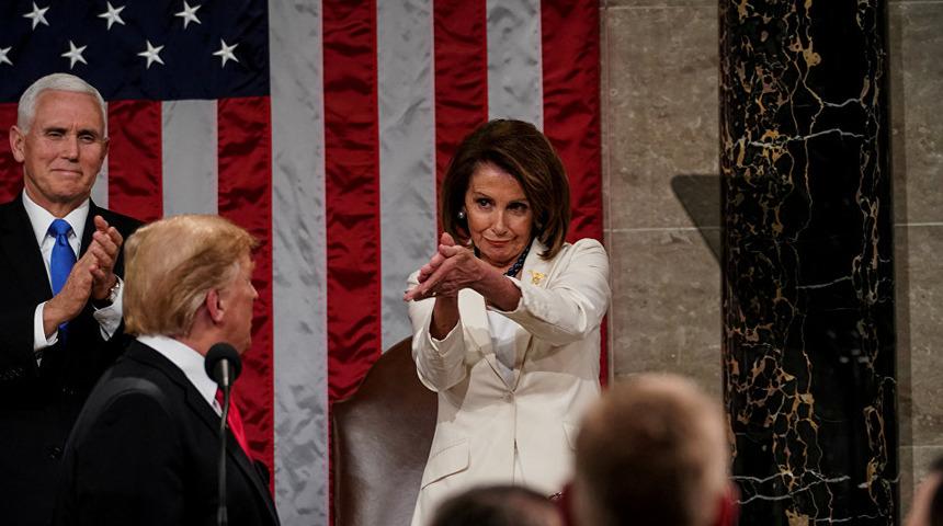 Trump'ın gecesine 'küfürlü alkış' damga vurdu