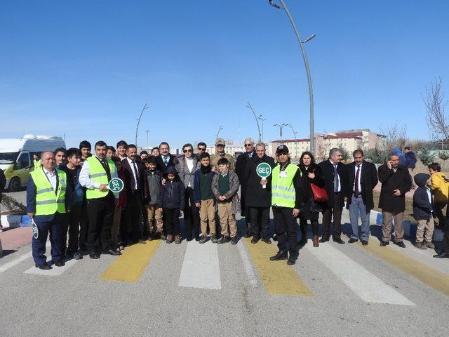 Tuşba Kaymakamı Uçar “Öncelik Hayatın, Öncelik Yayanın” programına katıldı