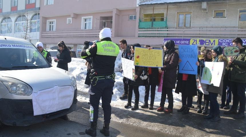 Eleşkirt&rsquo;te Yaya &Ouml;ncelikli Trafik Uygulaması yapıldı