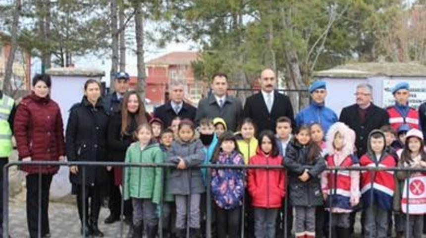 Beylikova&rsquo;da minikler trafik uygulaması yaptı