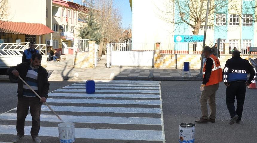 G&ouml;lbaşı Belediyesinden yaya ge&ccedil;idi &ccedil;alışması