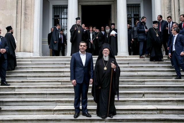 Yunanistan Başbakanı Çipras Ruhban Okulu'ndan ayrıldı