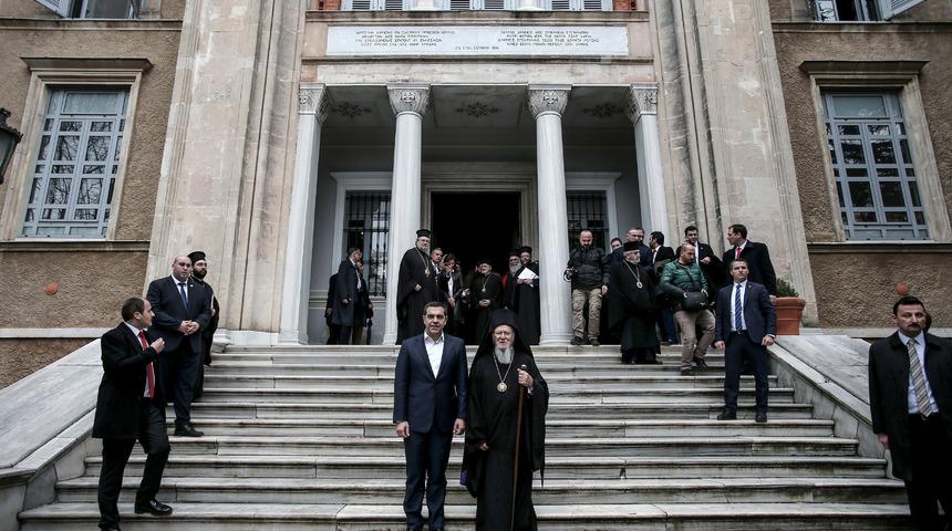 Yunanistan Başbakanı &Ccedil;ipras Ruhban Okulu'ndan ayrıldı