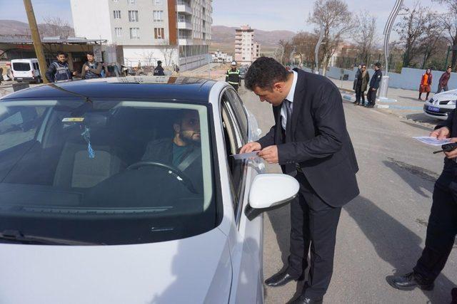 Gercüş’te ’Öncelik hayatın, öncelik yayanın’ etkinliği