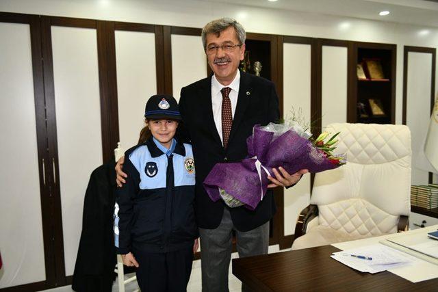 Beypazarı&rsquo;nda &ccedil;ocuk zabıtalar iş başında 1