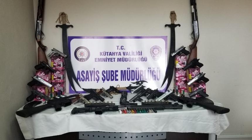 K&uuml;tahya&rsquo;da ruhsatsız silah operasyonu