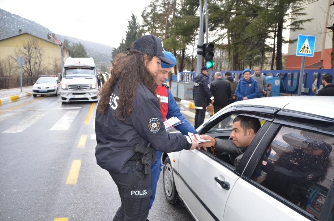 Akseki&rsquo;de Trafikte &ldquo;&Ouml;ncelik Hayatın, &Ouml;ncelik Yayanın&rdquo; projesi