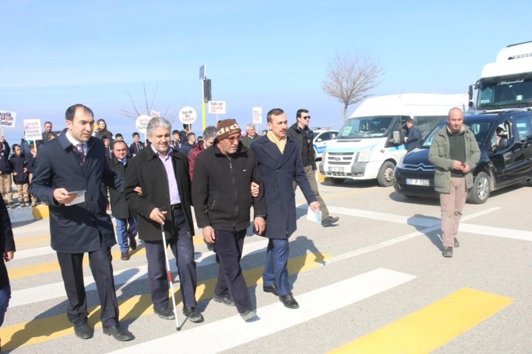 Edremit&rsquo;te &lsquo;&Ouml;ncelik Hayatın, &Ouml;ncelik Yayanın&rsquo; uygulaması