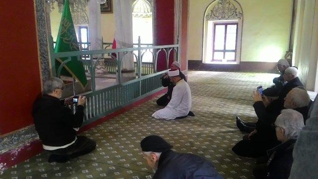 Sultan II. Murad Han dualarla anıldı