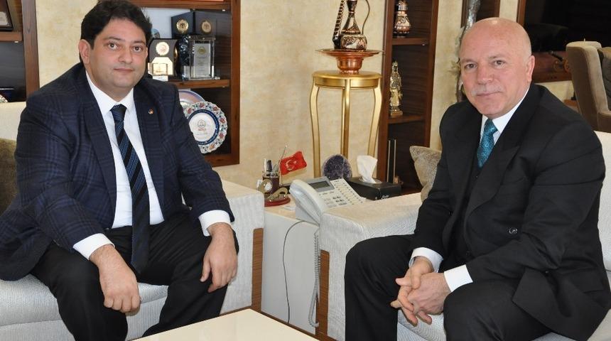ETB Y&ouml;netim Kurulu Başkanı Hakan Oral, Erzurum B&uuml;y&uuml;kşehir Belediye Başkanı Mehmet Sekmen&rsquo;i ziyaret etti