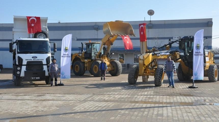 İneg&ouml;l Belediyesi&rsquo;nde 3 yeni ara&ccedil; hizmete alındı