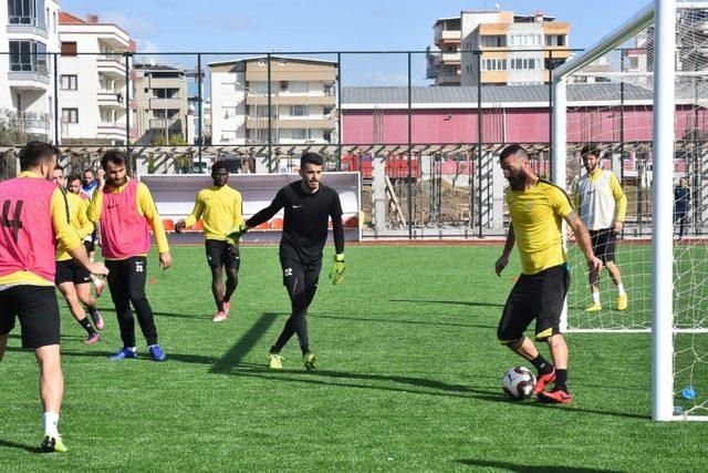 Lider Aliağaspor, Başiskele Doğantepespor’u ağırlayacak