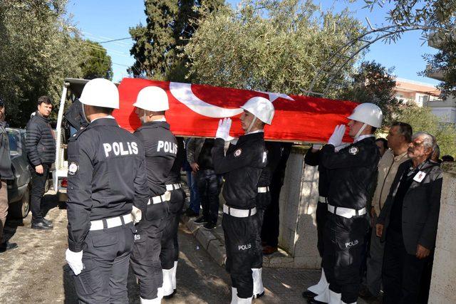 Kalp krizinden ölen polis memuru toprağa verildi