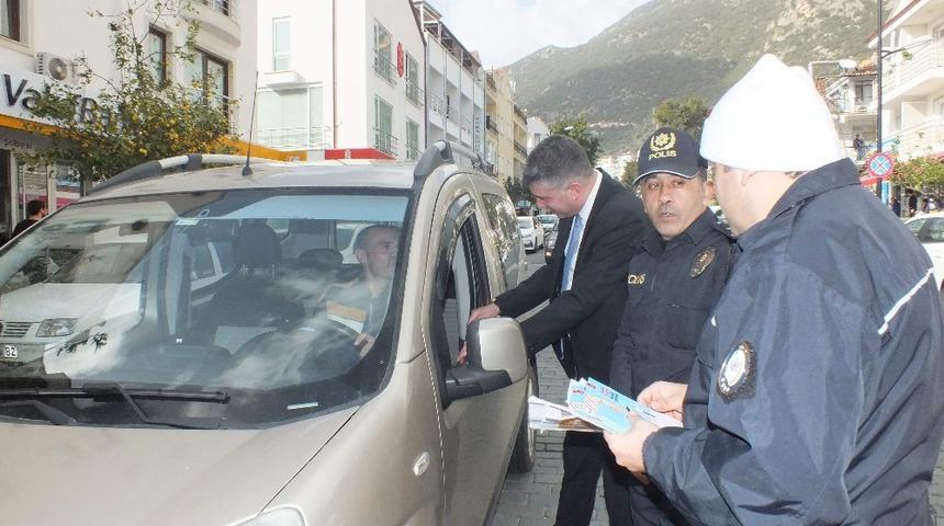 Kaş&rsquo;ta yaya &ouml;nceliği uygulaması