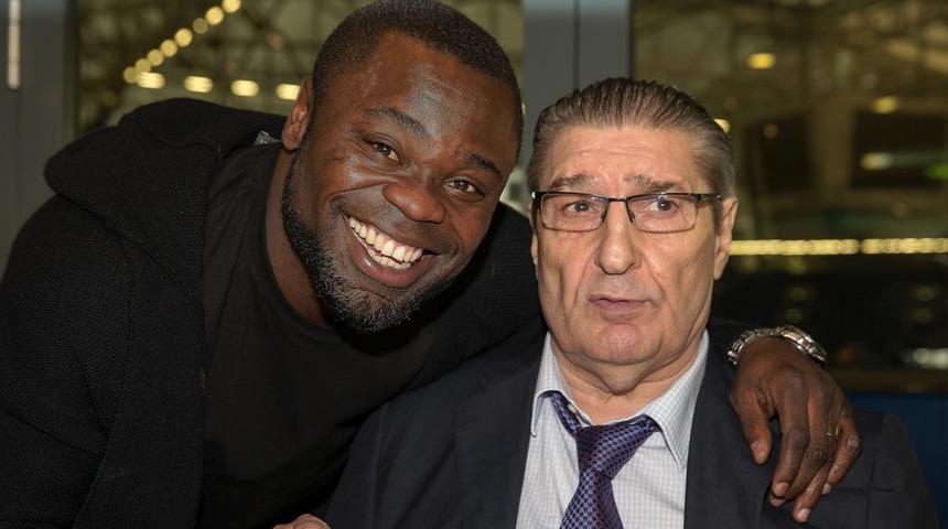 Alman futbolunun unutulmaz ismi Rudi Assauer 74 yaşında hayatını kaybetti.