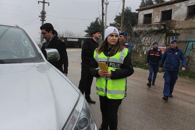 Manyas’ta “Yaya öncelikli trafik “ etkinliği yapıldı