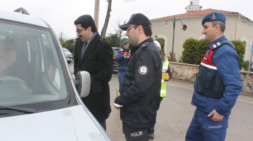 Manyas&rsquo;ta &ldquo;Yaya &ouml;ncelikli trafik &ldquo; etkinliği yapıldı