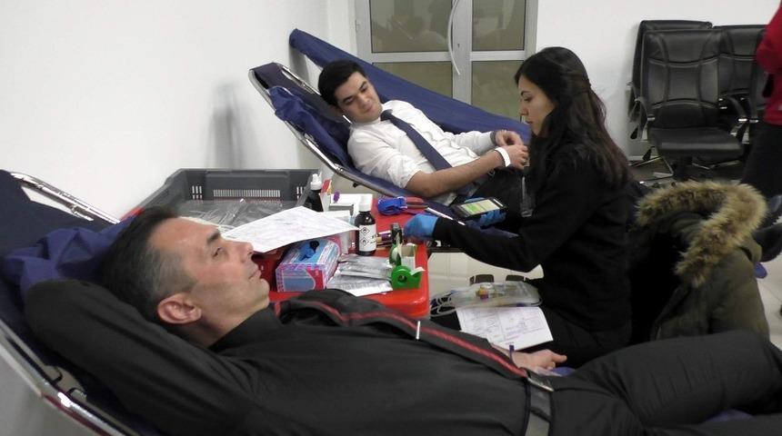 Nazilli Adliyesi &ccedil;alışanlarından Kızılay&rsquo;a kan bağışı