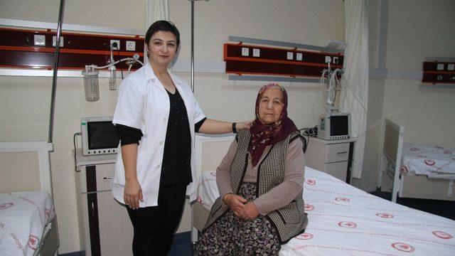 İğne deliği kadar alandan yapılan işlemle sağlığına kavuştu