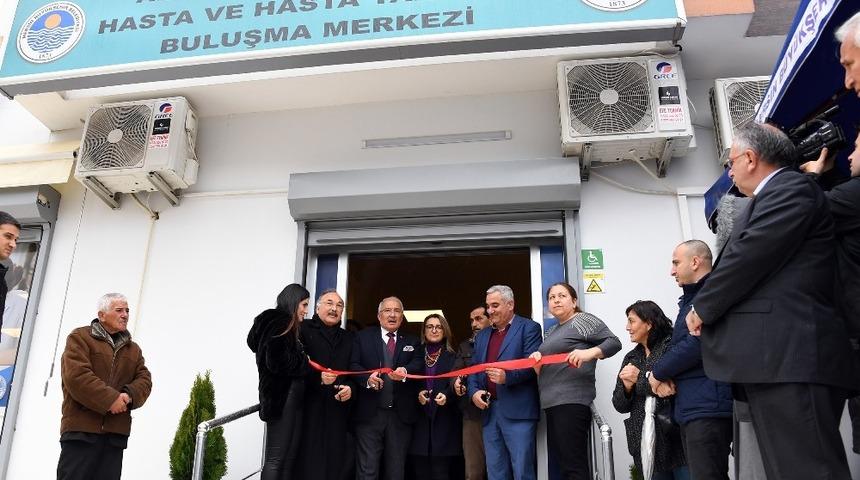 Kocamaz, Mezitli’de açılış yaptı, temel attı