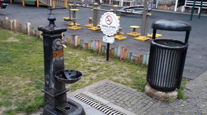 Dumansız hava sahası için parklara uyarı tabelası yerleştiriliyor