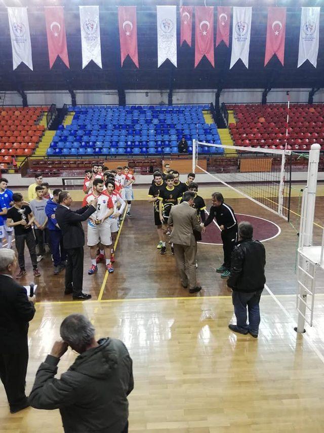 Simavlı voleybolcular il şampiyonu oldu