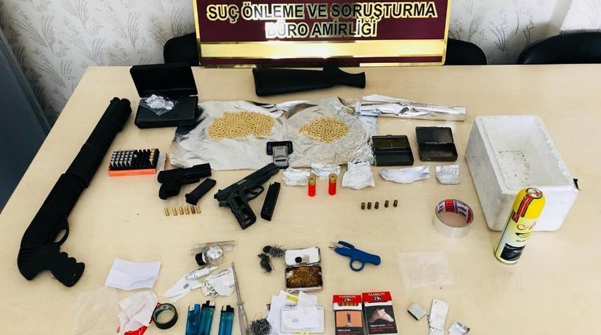 Uyuşturucu satıcılarına operasyon, 3 kişi tutuklandı