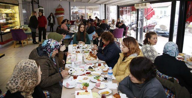 Başkan Genç, CHP ve İYİ Partili kadınlarla bir araya geldi