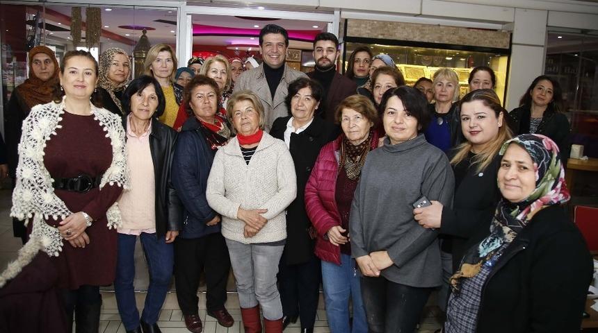 Başkan Gen&ccedil;, CHP ve İYİ Partili kadınlarla bir araya geldi