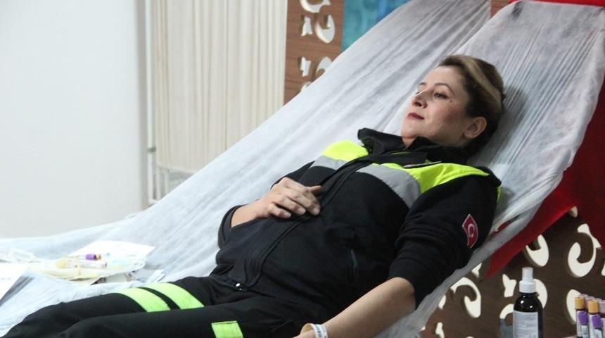 Kızılay&rsquo;ın kan bağış &ccedil;ağrısına emniyetten destek