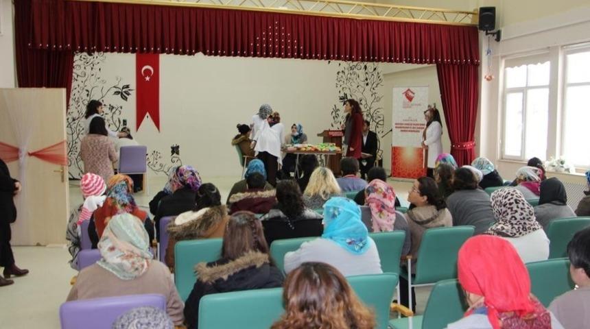 Rehabilitasyon merkezinde 60 hastaya g&ouml;z ve diş sağlığı taraması yapıldı