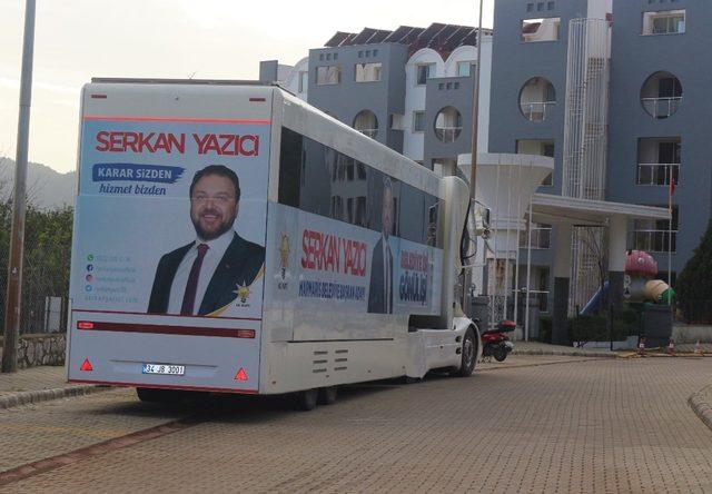 Marmaris Belediye Başkan Adayı Yazıcı’nın dikkat çeken seçim otobüsü