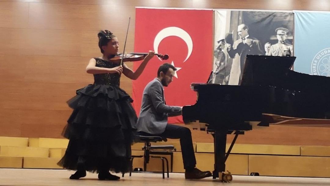 Gen&ccedil; m&uuml;zisyenler klasik m&uuml;zik ustalarıyla kampa girdi