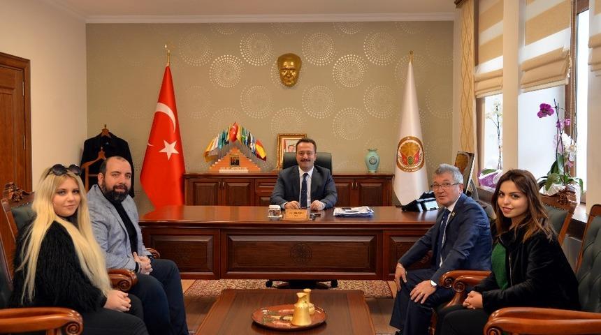 Bilecik İHA ekibinden Vali Şent&uuml;rk&rsquo;e ziyaret