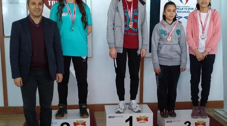 Dart Şampiyonasında ikinci oldu