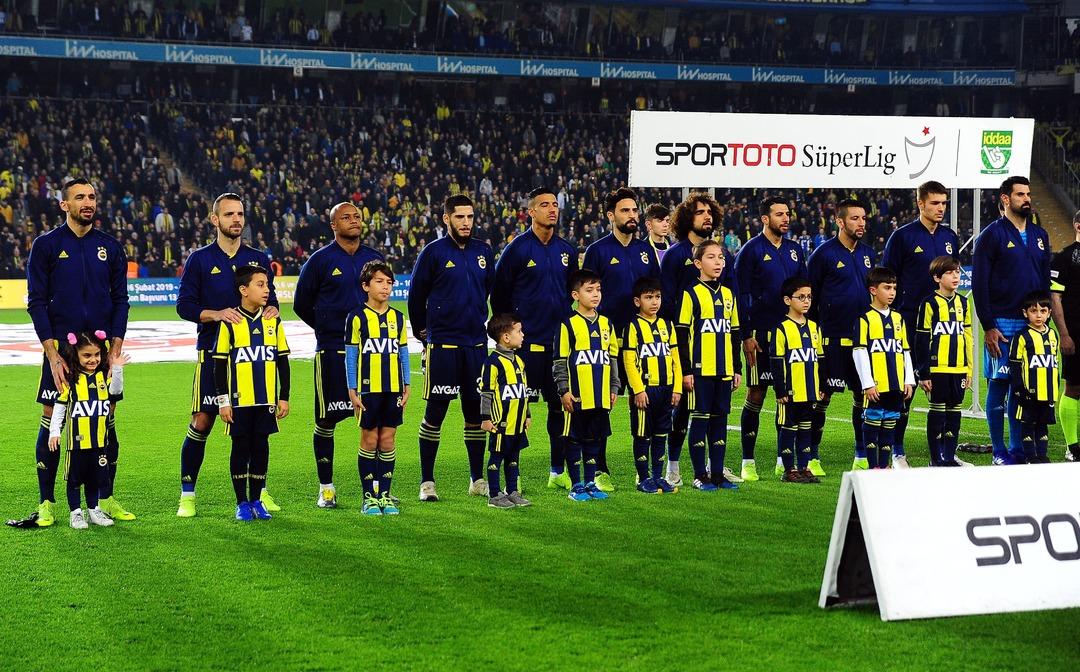 Fenerbah&ccedil;e'de sezon sonu ayrılacak 8 isim belli oldu