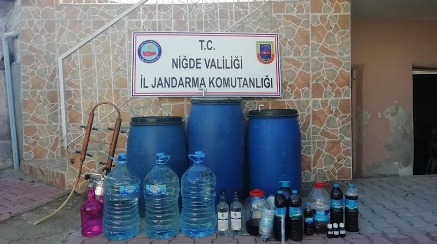 Jandarma ka&ccedil;ak i&ccedil;ki ele ge&ccedil;irdi