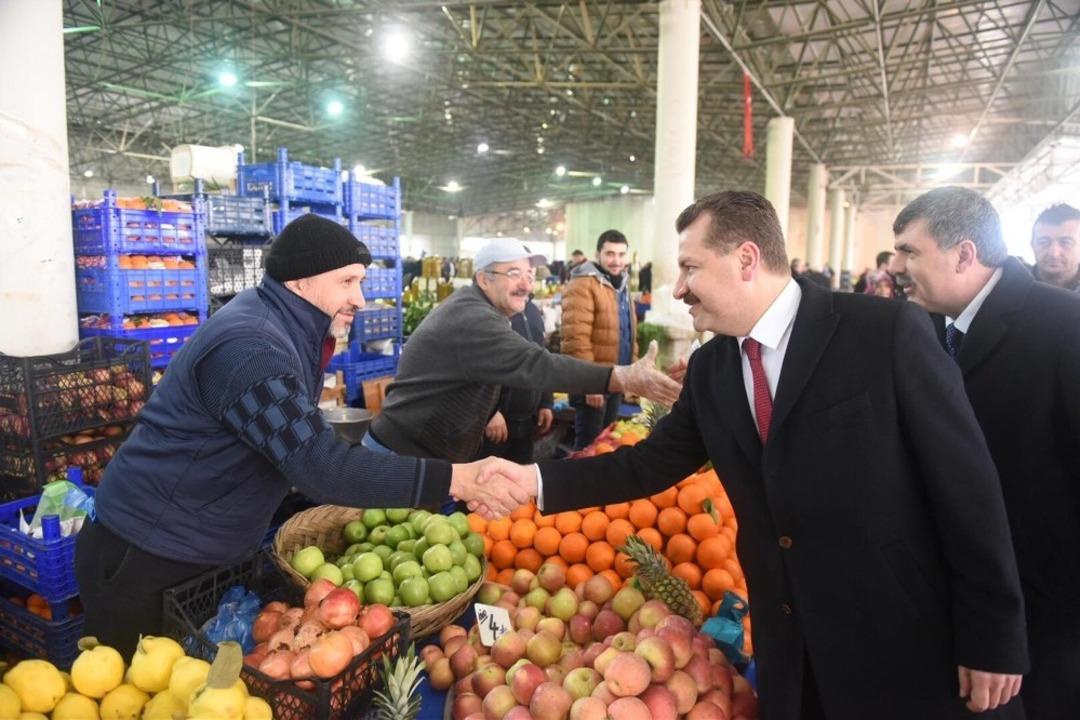 Y&uuml;cel Yılmaz, "Pazarcı esnafının talebi bizim &ouml;devimiz"