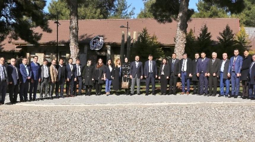 Fadıloğlu, AK Parti temsilcilerini bilgilendirdi