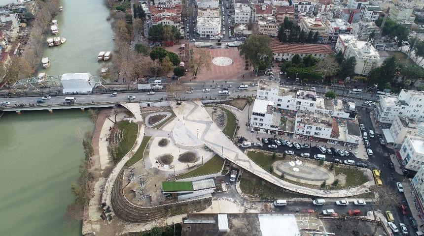 Manavgat Kent meydanı Kıra&ccedil; konseriyle a&ccedil;ılıyor