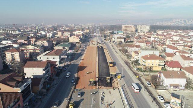 Köseköy Kavşağı’nda asfalt serimi başladı