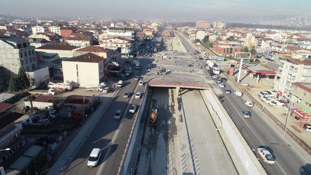 Köseköy Kavşağı’nda asfalt serimi başladı