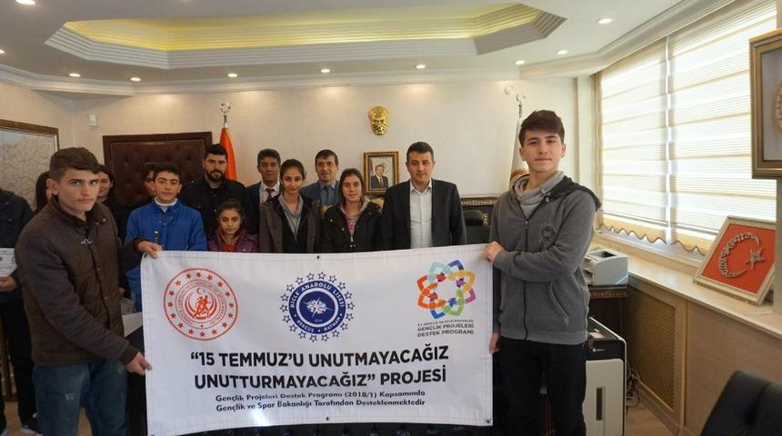 Gerc&uuml;ş&rsquo;te 15 temmuzu unutmayacağız unutturmayacağız projesi