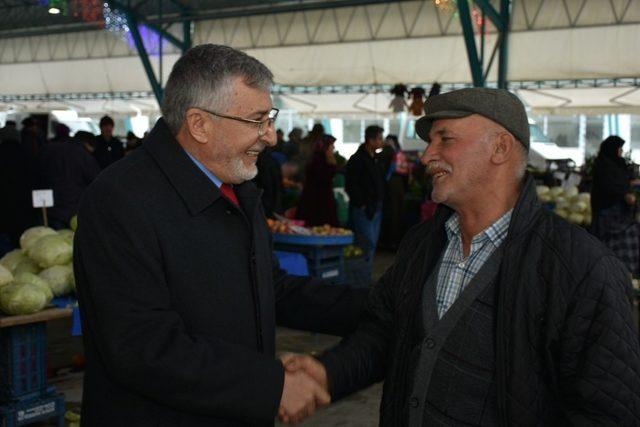 İnönü Belediye Başkanı Bozkurt pazarcılar ile bir araya geldi