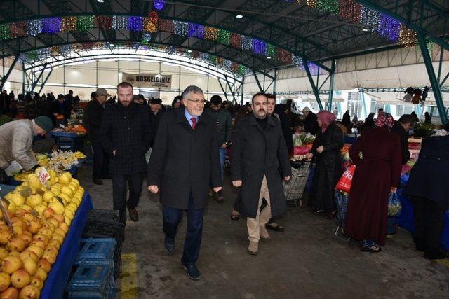 İnönü Belediye Başkanı Bozkurt pazarcılar ile bir araya geldi