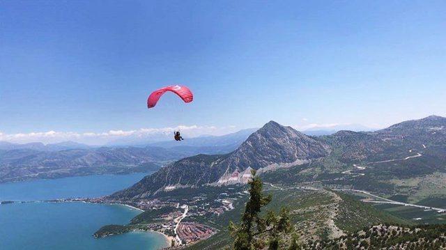 Eğirdir semaları, yamaç paraşütleriyle süslenecek