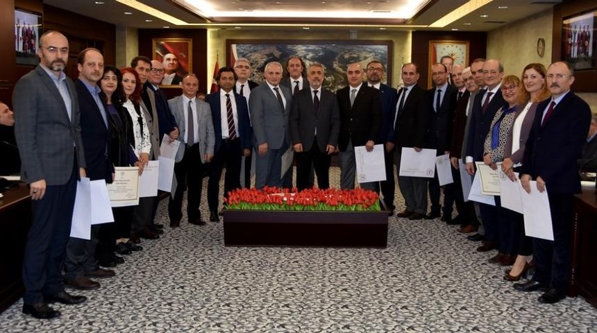 OM&Uuml;&rsquo;de 28 akademisyenin "profes&ouml;rl&uuml;k" heyecanı